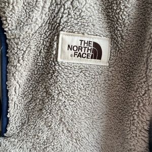 North face pullover